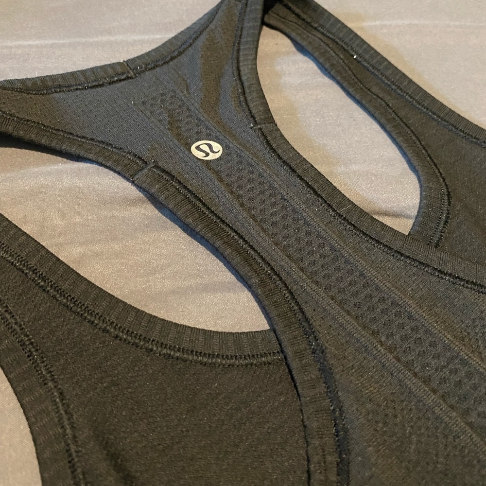 Lululemon tank